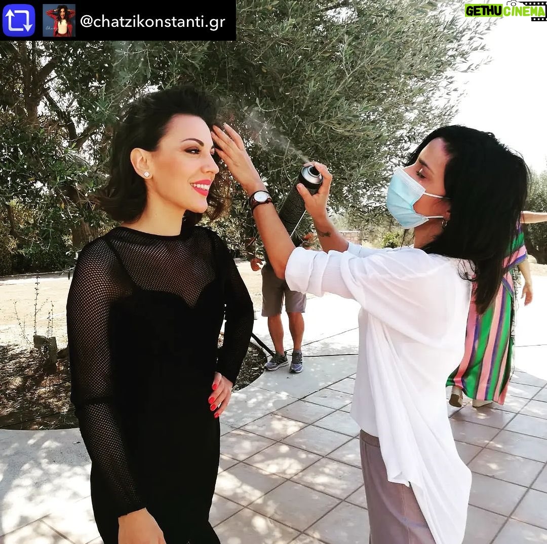 Anna Menenakou Instagram - Πίσω από τις κάμερες… #hairstyle @chatzikonstanti.gr #styledby @kododimam #actress #actreslife #lovemyjob @asemasremama_alphatv #tzovana #sheisgotthelook #onlyloveforanna Athens, Greece