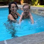 Anna Menenakou Instagram - Το πρώτο μας μπάνιο…! 🐬🐬🐬 #mydolphin #klio #loveyou #love #onlylove #onlyloveforanna @toniawork @iraklispal