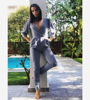 Anna Menenakou Instagram - Be yourself everyone else is already taken... 
#oscarwildequotes #picogtheday #lightblue #jumpsuit @artensouth #shoplocal #supportyourneighbor #love #onlylove #onlyloveforanna 🦋