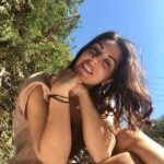 Anna Menenakou Instagram – Το τελευταίο μου απόκτημα είναι ένα καρεκλάκι παραλίας… από αυτά τα μπλε τα χαμηλά… που είναι όμως πολύ αναπαυτικά!!! Όπου έχει ήλιο το τοποθετώ  κάθομαι και μαζεύω βιταμίνη D. Βρες τρόπους να κάνεις την καθημερινότητα σου καλύτερη! Μην τα παρατάς! Χαμογέλα και συνέχισε! 
#smile #keepgoing #keepdreaming #protectyourself #standupforyourrights #loveyourself #loveeachother #love #onlylove #onlyloveforanna