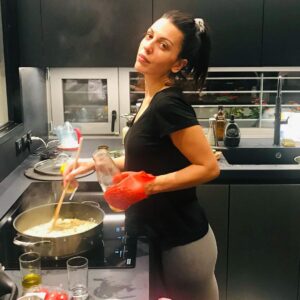 Anna Menenakou Instagram - 𝚁𝚎𝚊𝚕 𝚌𝚘𝚘𝚔𝚒𝚗𝚐 𝚒𝚜 𝚖𝚘𝚛𝚎 𝚊𝚋𝚘𝚞𝚝 𝚏𝚘𝚕𝚕𝚘𝚠𝚒𝚗𝚐 𝚢𝚘𝚞𝚛 𝚑𝚎𝚊𝚛𝚝 𝚝𝚑𝚊𝚗 𝚏𝚘𝚕𝚕𝚘𝚠𝚒𝚗𝚐 𝚛𝚎𝚌𝚒𝚙𝚎𝚜...
#food #foodyourbody #eathealthy #loveyourself #careforyourself #careforothers #love #onlylove #onlyloveforanna