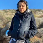 Anna Menenakou Instagram - Με τα ακουστικά σου , τα αθλητικά σου, αν έχεις καλή παρέα (όπως εγώ) ... στέλνεις και το έξι για να είσαι σωστός και πας να μαζέψεις τον ήλιο σου... με αισιοδοξία και χαμόγελο! Σε φιλώ και σήμερα και σου στέλνω θετική ενέργεια! Πάρε - δώσε είναι η ζωή!!! #positivevibes #positivethinking #positiveenergy #positivity #sea #sun #lovemycountry #greece🇬🇷 #love #onlylove #onlyloveforanna