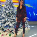 Anna Menenakou Instagram - Χρόνια πολλά και καλά! Τροχός της τύχης... παίξαμε για σκοπό ιερό #kivotostoukosmou @petrospolychronidis 💫💫💫💫💫💫💫💫 @starchanneltv #mysuit @shopandtrade.gr @officialjohnrichmond #myjewellery @artweardimitriadis #styledby @agis_panagiotou #lovemyjob #actress #actresslifestyle #actresslife🎥 #onlyloveforanna Athens, Greece