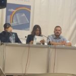 Anna Menenakou Instagram - Την Παρασκευή βρεθήκαμε στην υπέροχη και τεράστια έκθεση βιβλίου στο Πεδίον του Άρεως, για να παρουσιάσουμε το καινούργιο βιβλίο του @dimakispan . Προλόγισε και συντόνισε την βραδιά ο @stavros_papanto και εγώ είχα τη χαρά να διαβάσω αποσπάσματα από Το Ποτάμι Των Χιλίων Τυφλών που κυκλοφορεί από τις εκδόσεις @dioptrabooks . Καλοτάξιδο το βιβλίο σου Γεράκι μου! #newstart #newbook #lovebooks #topotamiton1000tyflon Εκθεση Βιβλιου Πεδίον Του Αρεως