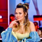 Anna Salivanchuk Instagram - Вже сьогодні 21 грудня, о 20:00 на @novy_channel Новому каналі вийде фінальнмй випуск шоу «Хто зверху?» Буде дуже смішно та гаряче, не пропустіть👍 @lesia_nikituk @kekeliavera @gogolubev @bushe8 @olga_martynovska @yaroslavskyi_vova Неймрвірна вишиванка @corset_modisto_kate Новый Канал