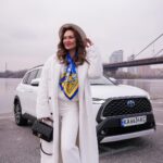 Anna Salivanchuk Instagram - Ну що ж, вчора закінчився мій тест- драйв на Toyota Corolla Cross Hybrid від @toyota_ukraine Я була приємно здивована тим яка вона економна, завдяки батареї вона заряджається поки ти їдеш і витрата палива 4,3 літри на 100 кл👍 Панорамний дах, мультимедійна система, дизайн салону мене приємно вразив 🙏🏻 Що тут сказати , я кайфанула, хтось би хотів зі мною покататись на цій красуні?