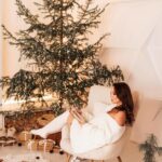 Anna Salivanchuk Instagram - А у вас вже є новорічний настрій? Поділіться зі мною, дуже цікаво?🙏🏻🐲 Мій неймовірний лук від @youandme_ua Фото @maryna_komarytskaja Мейк @y_tyuleninova