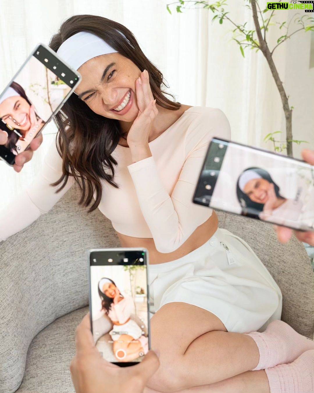 Anne Curtis Instagram - Think pink! 💘 I am super loving the newly released limited edition colour Rose Pink 🌸 and guess what? To celebrate the holiday season vivo will be giving away some MAJOR Freebies! If you purchase any vivo smartphone from today until January 31, 2024, you'll get a chance to win any of the following: 1. Cool vivo merch and smartphones 2. NBA game tickets 3. Wilson basketball signed by NBA Hall of Famer Dominique Wilkins 4. NBA 1-month League Pass For more info, follow vivo Philippines on Instagram, Facebook, X and official website! BUT THE EXCITEMENT DOESN'T STOP THERE! Comment down below your favorite Christmas tradition and I'll be selecting 1 winner of the limited edition Rose Pink vivo V29 5G! 😉 @vivo_philippines #vivoV29Series5G #vivoAuraPortraitMasterUpgraded #vivoLoveAndPassionSpotlighted