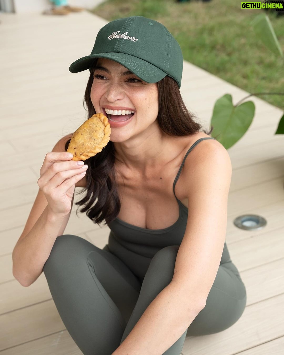 Anne Curtis Instagram - Carbivore: Happiest when eating carbs. 🥐🍞🥖🧇🍟🍚 @our.recess