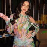 Anne Curtis Instagram - 20 million of you here my dearest IG fam! What a way to end this LA tour. Big kisses to all of you!! And a big Thank you @davidkomalondon for this Mother of Pearl look. Dying! 💜 Sending love and light to everyone 💖 Happy Sunday indeed. #20MilliANNE Los Angeles, California