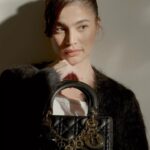 Anne Curtis Instagram - Cozy mornings with My Lady 🖤 @dior #LadyDior #Dior