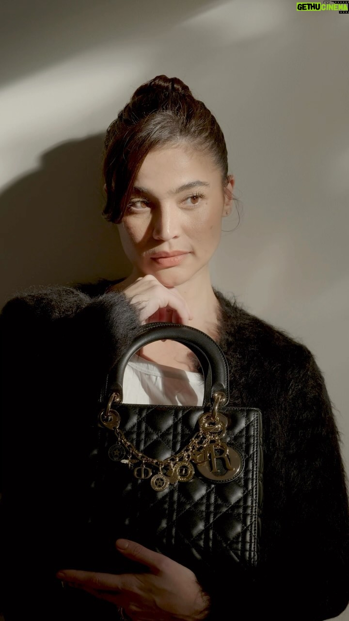 Anne Curtis Instagram - Cozy mornings with My Lady 🖤 @dior #LadyDior #Dior