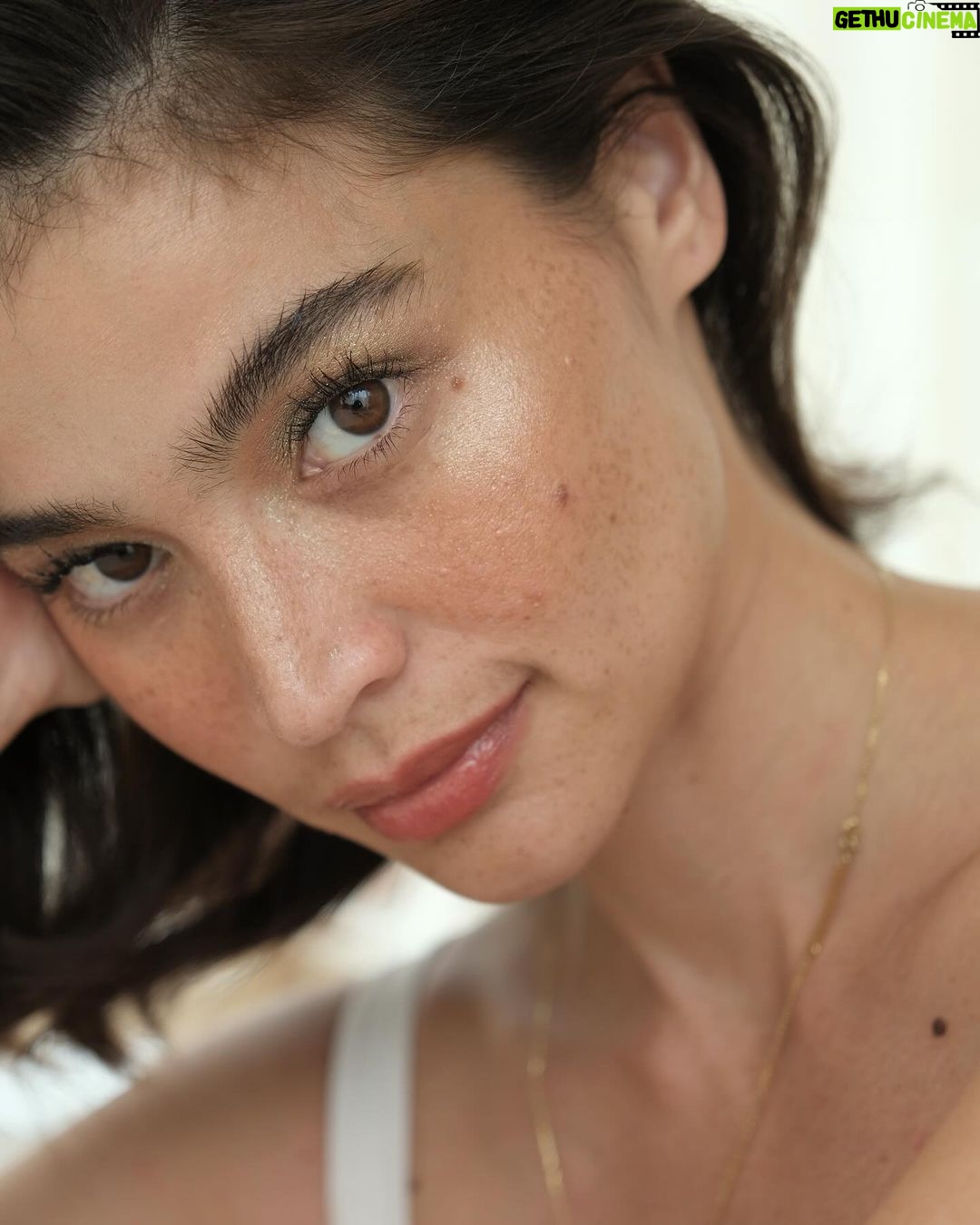 Anne Curtis Instagram - Come closer 🧚✨