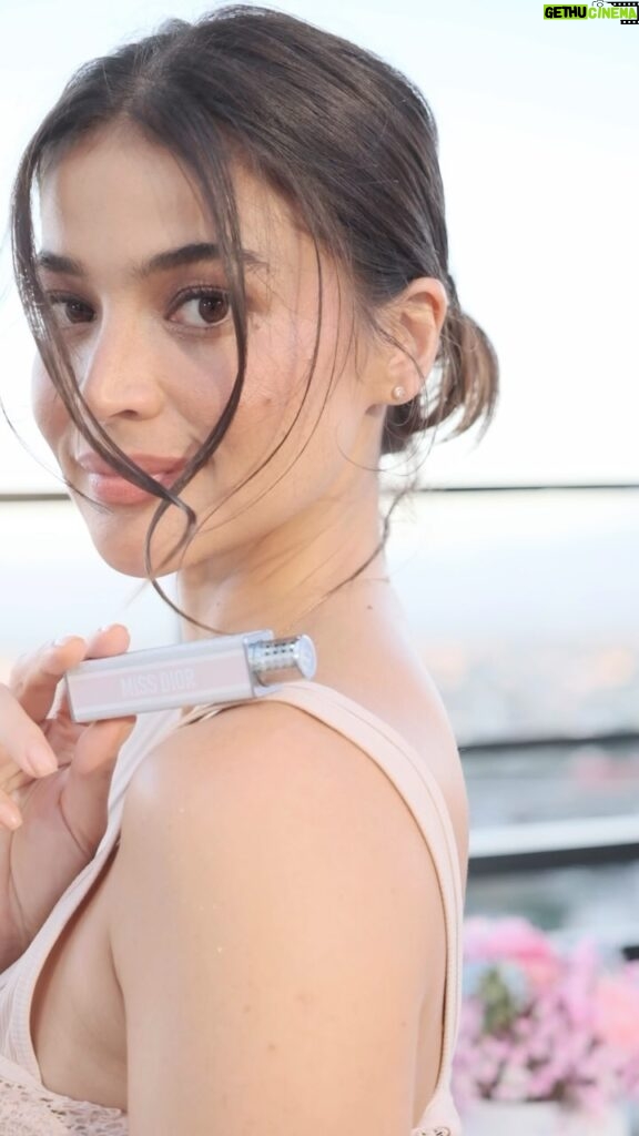 Anne Curtis Instagram - A romantic afternoon 🌸 Miss Dior Mini Miss you are my new favourite. @diorbeauty 🌸 #MissDiorMiniMiss #diorbeauty