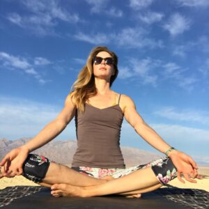 Anne Dudek Instagram - Yoga in Death Valley! Death Valley National Park