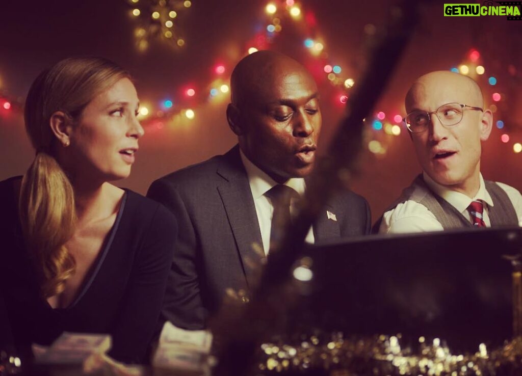 Anne Dudek Instagram - Our holiday finale of @corporate