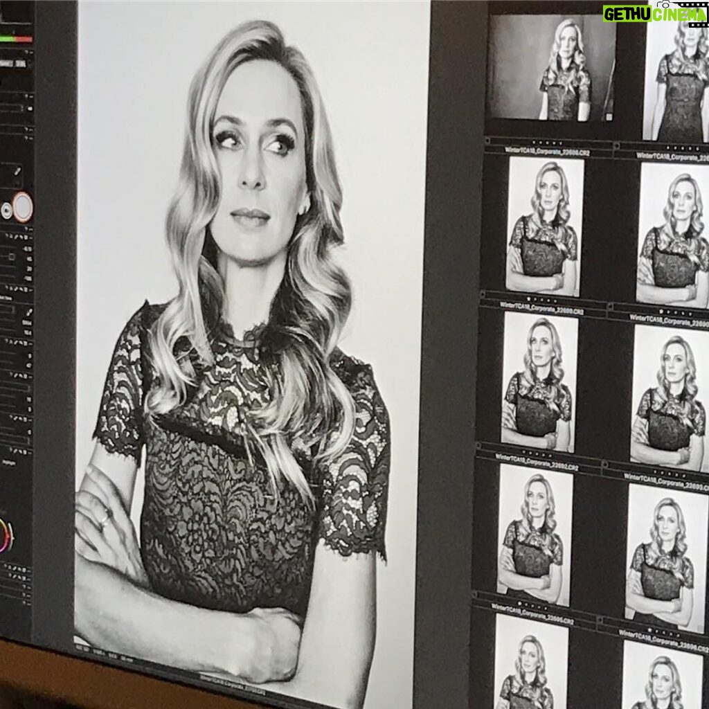 Anne Dudek Instagram - Portrait from the TCAs today @comedycentral @corporate