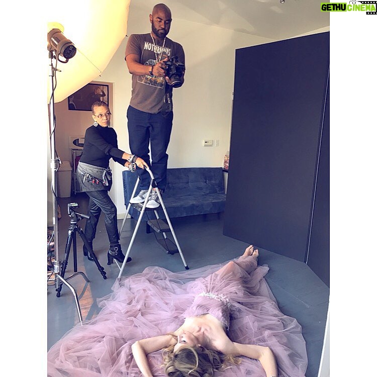 Anne Dudek Instagram - Shooting with @dimitryl makeup and hair @missvalnoble styling @tgatiffanystylist for @regardmag #regardinganne