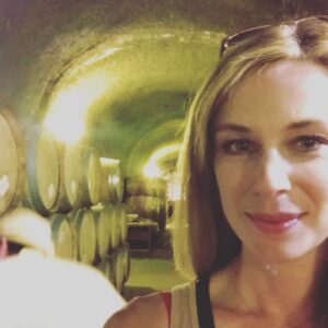 Anne Dudek Instagram - All the wine!....