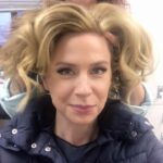 Anne Dudek Instagram - Hair by @Sarah_koppes #theflashseason3 @love_kevin_murphy
