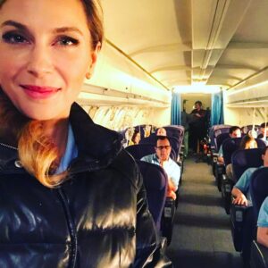 Anne Dudek Instagram - If only this were a real plane. #hamptondeville