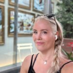Anne Kukkohovi Instagram - Tämä hikoilun määrä 💦💦💦 Voin vilpittömästi sanoa, että kun pääsin hotelliin, näytin siltä että olisin juossut maratonin. Tässä vasta alkusoittoa. Toki sen tiesin, mutta huhhuh, hiuksetkin oli märät tän päivän talsimisen jäljeen. 🚿🚿🚿 New York City - NYC