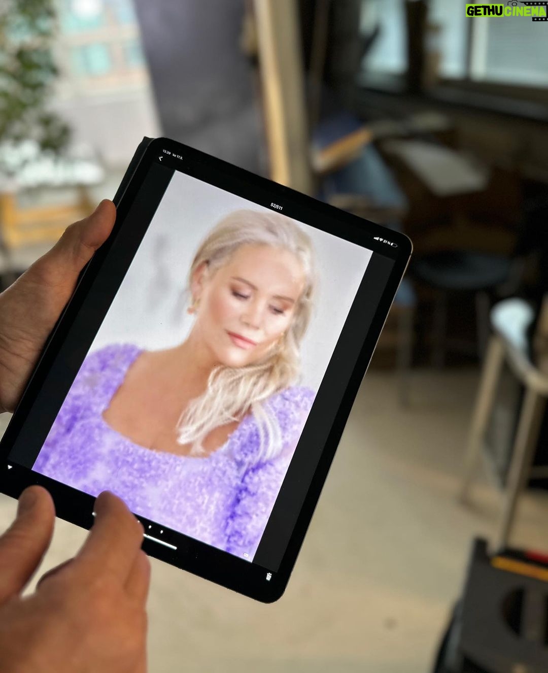 Anne Kukkohovi Instagram - Kiitos @gaalanainen taas ihanasta @menaiset jutusta, @idajokikunnas kaikesta tällinkiin liittyvästä ja @jouniharala kuvista 🥰