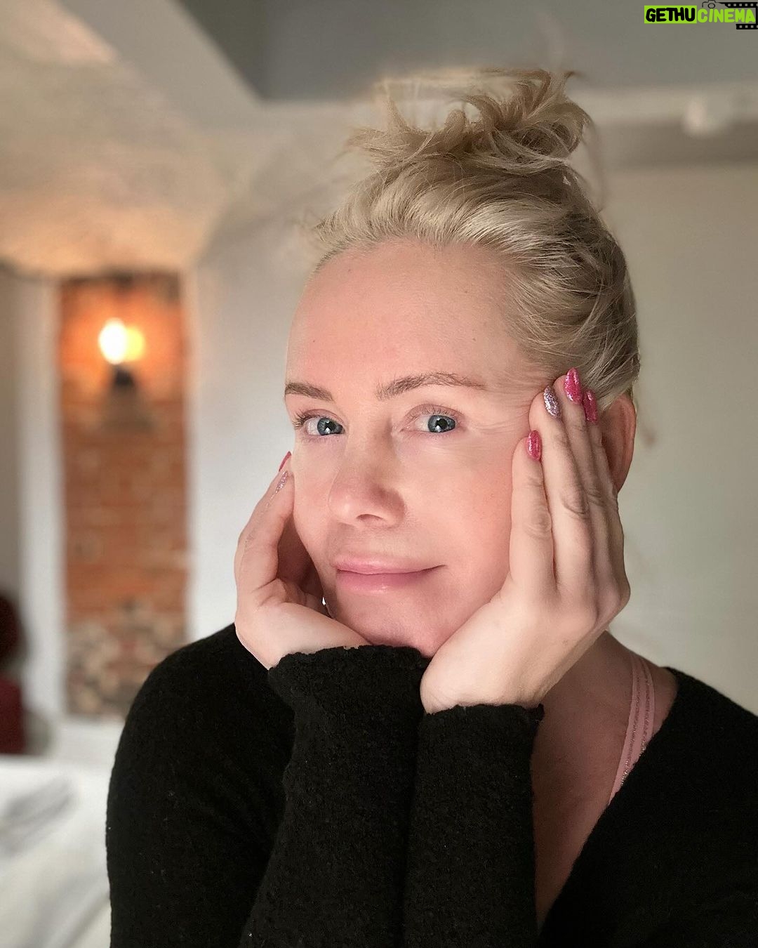 Anne Kukkohovi - 2.1K Likes - Saunomista, suklaata ja vƤhƤn treenaamista š©· TƤllƤnen washānāgo joulu on ihana. šš»