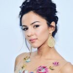 Annet Mahendru Instagram - special thanks to my glam team @petersavichair @paulyblanch 💘 #lastnight #emmys #theamericans @vanityfair