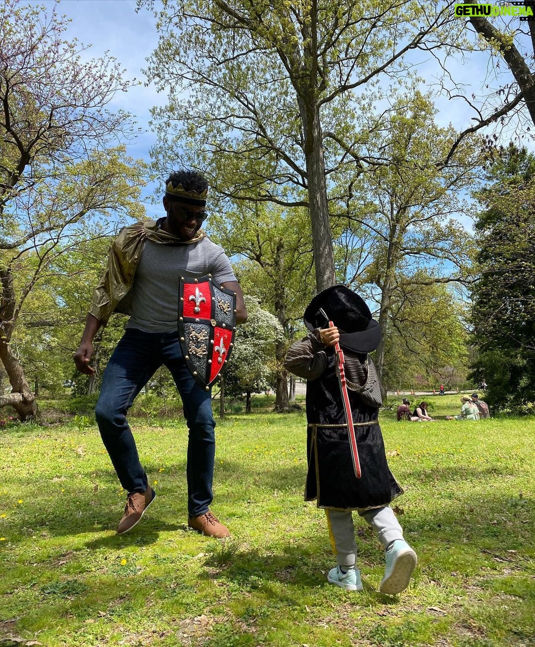 Annet Mahendru Instagram - Today, in the great company of true knights @jelanialladin 🐛 South of the James Farmers Market