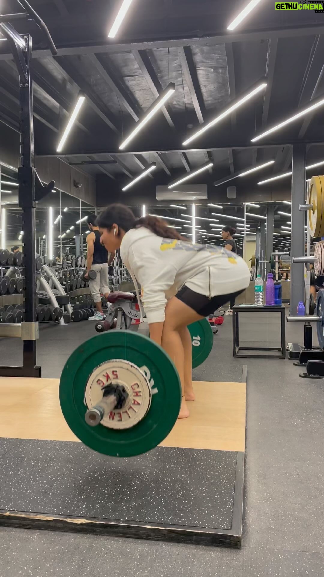 Anshul Chauhan Instagram - Felt stronger after ages, literally 😌💪 #upgrading