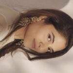 Anshul Chauhan Instagram - Roop k iss roop k baare mein Bhaiya ko mat batana 🫣🤫😬🤍