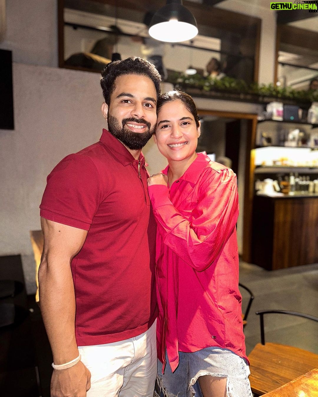 Anshul Chauhan Instagram - Bestest Weekend’s moments 🍭🥰♥️🫠 Mumbai, Maharashtra