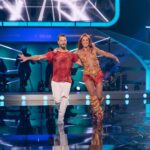 António Camelier Instagram - Ontem foi uma noite de muitas emoções na gala do @dancacomigo.rtp . O culminar de uma semana de muito “sangue, suor e lágrimas”. 24 horas passaram e o ritmo frenético, o stress, as dores e o medo de falhar, deram lugar à serenidade, ao abrandar do coração e a um generoso sorriso no rosto. Valeu cada segundo! Obrigado @rtppt e @endemolpt por esta aventura! @ana.cardosooo tu foste incrível ❤️Admiro muito a tua entrega e generosidade. Demonstraste mais uma vez todo o teu talento e profissionalismo. Big respect 👌❤️ @nouaw nunca percas esse sorriso e essa boa disposição. Obrigado pelo olhar atento, sensibilidade e incentivo à minha performance! You Rock Girl 🙏🙌 Quero também parabenizar os meus queridos colegas, @_marina__albuquerque_ @matayoficial e @mafaldacreative pelas fantásticas prestaçoes e deixar uma palavra de apreço aos bailarinos @tuxafierce , @edbranco , @miguelangelo1650 (e a todos os que ajudaram nos bastidores) pelo trabalho hercúleo que tiveram ao longo destes dias. Vocês são os verdadeiros artistas deste programa. Por último, mas não menos importante, props do tamanho do mundo à @physiformis pela preciosa ajuda! 💪 ❤️🕺 📸 @duque.maia