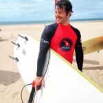 António Camelier Instagram - O que diz @antonio_camelier sobre a sua experiência Urban Sports Club? 🤔 😅 Lê tu que nós até coramos de orgulho. Obrigado, António! ❤️ “Transformei a minha rotina e a @urbansportsclubpt foi o meu trampolim! 💥🏋️‍♀️ Da força e equilíbrio que encontro na escalada, à técnica e coordenação que aperfeiçoo no Padel e à energia intensa que vivencio no Boxe, Urban Sports dá-me um leque de desportos incríveis para explorar. Escolho a liberdade e abraço a flexibilidade. A vida ativa nunca me inspirou tanto! 🙌 “ #UrbanSports #VidaAtiva #ExperiênciaÚnica