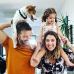 António Camelier Instagram - Quando o amor se multiplica, a cumplicidade floresce em todas as direções ❤️👩‍👦 🐶 #família 📸 @vanda_gameiro