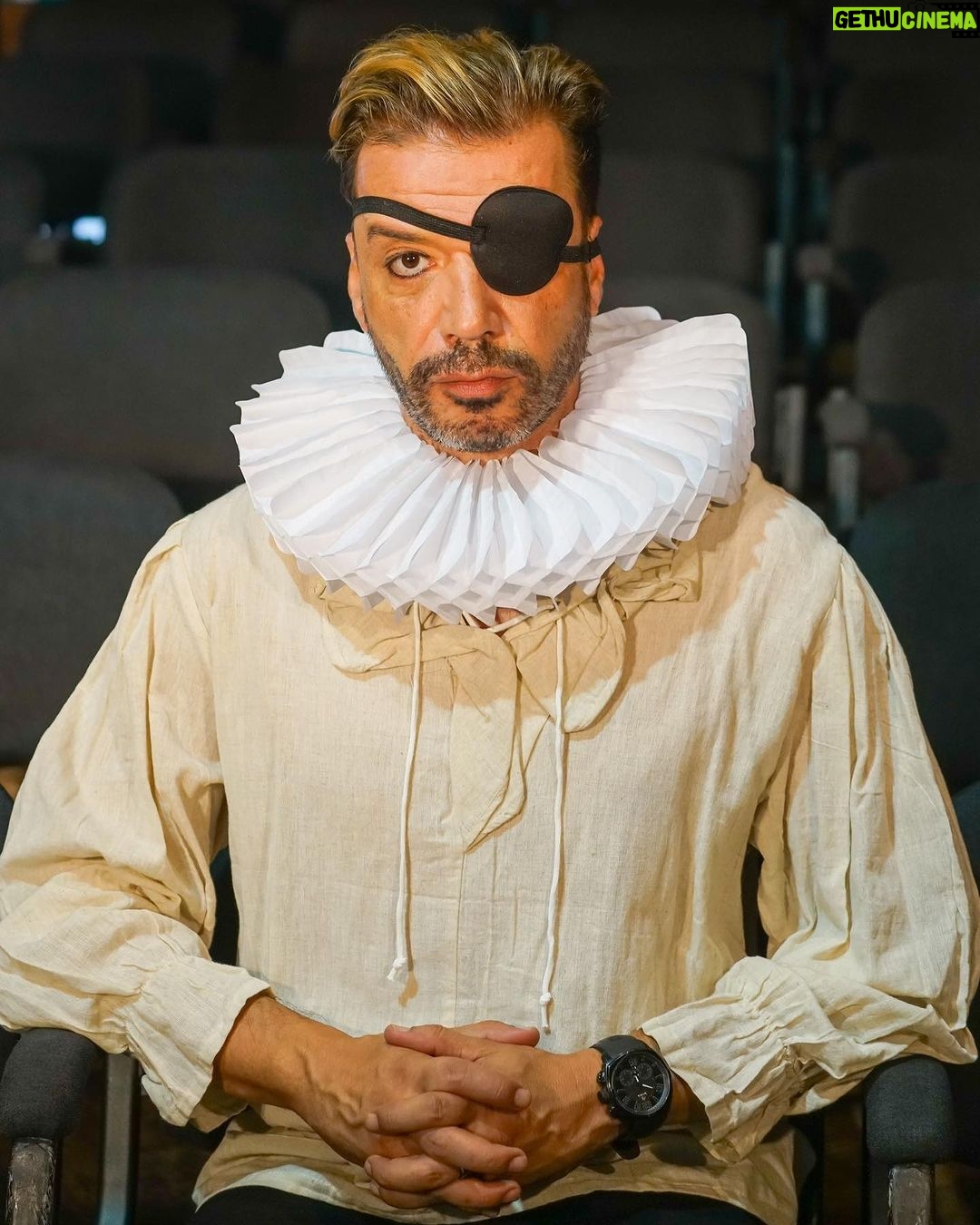 António Camelier Instagram - Os ensaios começaram esta semana e estou muito feliz por fazer parte deste grupo incrível! 🎭 "A Companhia", da autoria e encenação da fantástica @mafalda.santos.oficial tem data marcada para 27 de outubro no @teatroesfera_oficial. Mal posso esperar para partilhar esta experiência convosco! ❤️🎭 #Teatro #ACompanhia Teatroesfera