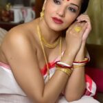 Antara Biswas Instagram - Itni Tareef …”MASHAALLAH”… #worldsareeday #beauty #selfobsessed❤ #woman #beautiful #song