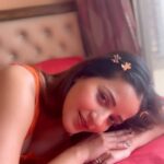 Antara Biswas Instagram - Sunrise 🌅…. @gururandhawa @shehnaazgill #sunrise #love #song #trending Video: @deepakpathak663