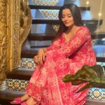 Antara Biswas Instagram - Wear Your Makeup And Slay The Day ❤️ Outfit: @beatitude_stories 📸: @deepakpathak663