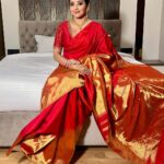 Antara Biswas Instagram - About Last Night … #UPAA AWARDS 2023… Styled by: @heenaladjoshi Saree: @nallisilksarees Mua & hairstyling: @glaze_bymuskan @fuse_by_zeeshan Managed by: @riyashhh269 Lucknow, Uttar Pradesh