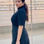 Antara Biswas Instagram - Too Cold To Be A Hot Mess 😎 #winter #ootd #airportdiaries #event Photo: @riyashhh269