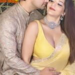 Antara Biswas Instagram - ❤️❤️❤️… Diwali 🪔 Nights ⭐️🌟✨⚡️☄️💥🔥…. Saree : @rashmi_aaryaa @shreeaaryaofficial Video: @deepakpathak663