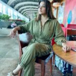 Antara Biswas Instagram - Fighter Vibes isn’t it??? ✈️ 📸: @sachinmakeupartist1 Mumbai Chatrapati Shivaji Aiport T1