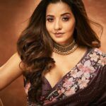 Antara Biswas Instagram - Happy Dhanteras 💰… #shubh #dhanteras #saree #fashion #kasheedaasarees #indian #sareelover #monalisa #brand #assosiation #blessed Mua: @sachinmakeupartist1 Hairstyling: @shab_qureshi786 Assisted by : @deepakpathak663 Managed by: @riyashhh269