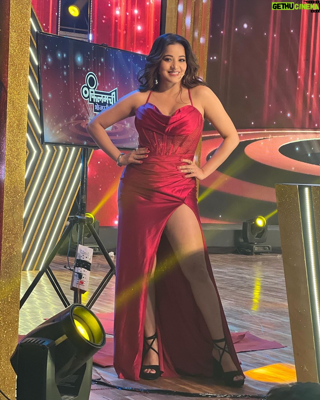Antara Biswas Instagram - Captivating Hearts 💕 With My Glamorous Charm ❤️❤️❤️… Last Night At The #filamchibhojpurimusicawards … #aboutlastnight #glamnglitz Outfit: By Me Jewelleries: @houseofjskjewels Mua: @sachinmakeupartist1 Hairstyling: @shab_qureshi786 Assisted by: @deepakpathak663 Managed by: @riyashhh269 Patna, India