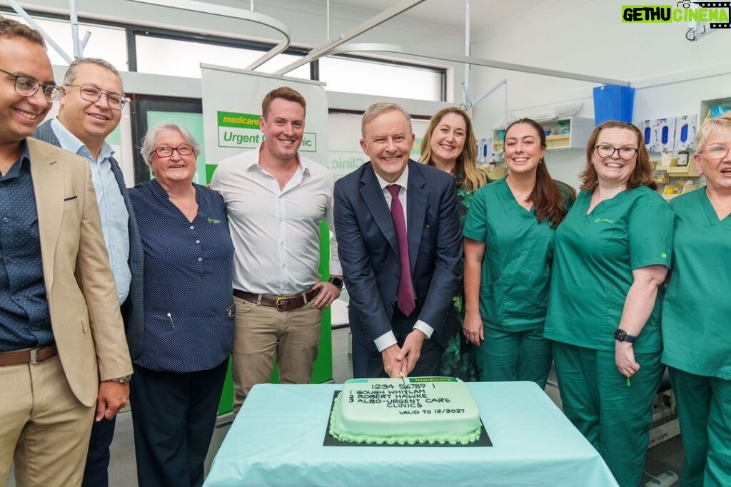 Anthony Albanese Instagram - Can't think of a better way to celebrate Medicare's 40th birthday than at one of our new Medicare Urgent Care Clinics. This clinic on the NSW Central Coast is already helping thousands of locals see a doctor for free. We’ve already rolled out 58 of these clinics across the country. Labor created Medicare 40 years ago today, and we’re working to strengthen it. Because we believe getting health care should rely on your Medicare card, not your credit card. — With: @reid4robertson and @emmamcbridemp Umina Beach, New South Wales