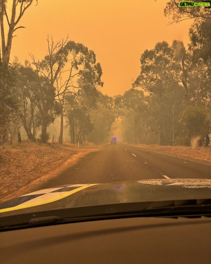 Anthony Albanese Instagram - Thinking of all Victorians as you again face extreme weather and bushfires. At least two fires burning around the Grampians National Park are threatening homes and lives.   Follow @vicemergency for the latest information. Please stay safe, and follow the advice of local authorities.