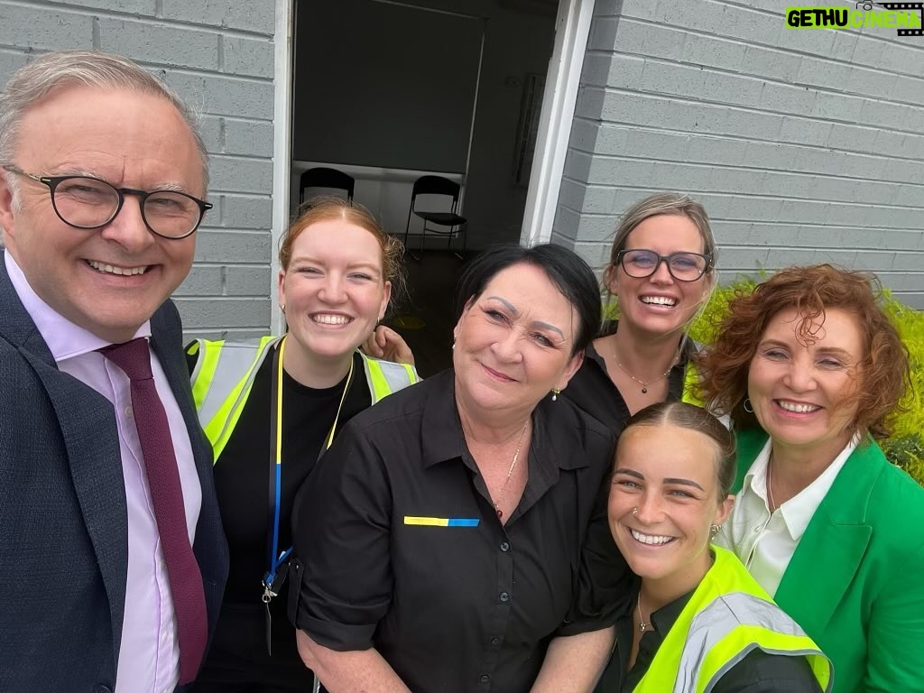 Anthony Albanese Instagram - Great to be out with @jodie4dunkley yesterday in Frankston. On March 2 the people of Dunkley will vote. Jodie will be a strong local voice for Dunkley and part of a government that is working every day to make lives better. Frankston, Victoria