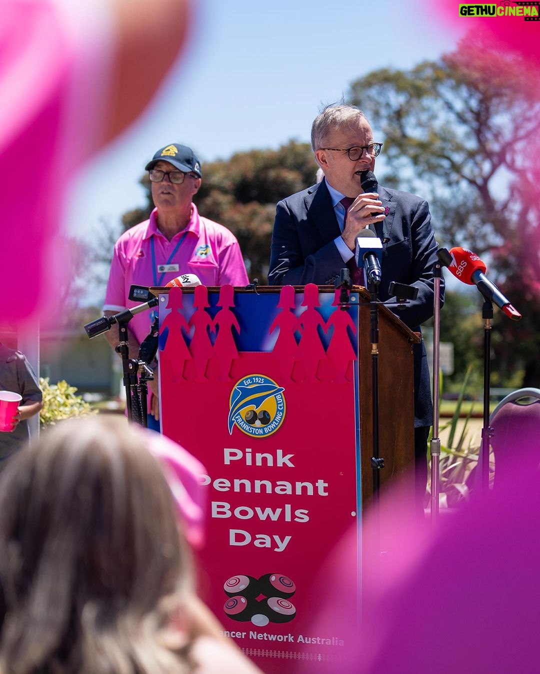 Anthony Albanese Instagram - When it comes to fighting cancer, data can make all the difference. That’s why Peta Murphy advocated for a national registry of metastatic cancers, even in her final week of life. We’re proudly helping turn Peta’s vision into a reality with a $1.5 million investment. It will mean a better idea of how cancers are diagnosed and how they progress, and ultimately it will help save lives. Great to announce this today with Labor’s candidate for Dunkley, @jodie4dunkley. Frankston, Victoria